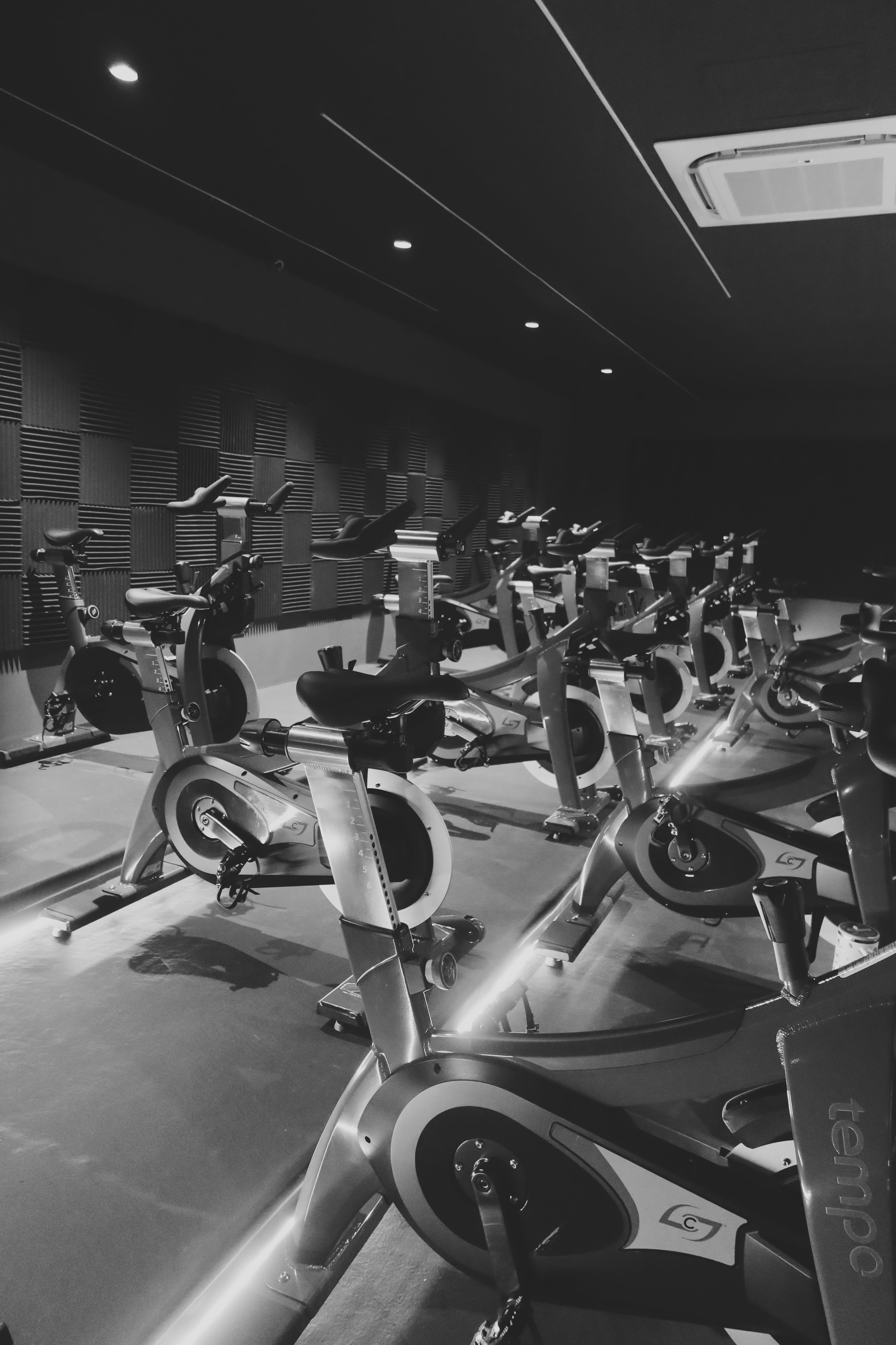 Clase de indoor cycling en TEMPO Studio Cúcuta.